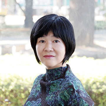 教授 藤本由香里